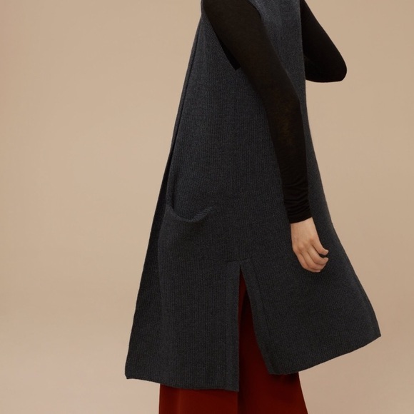 SOLD!!!Wilfred Olivie charcoal cardigan - Picture 3 of 9